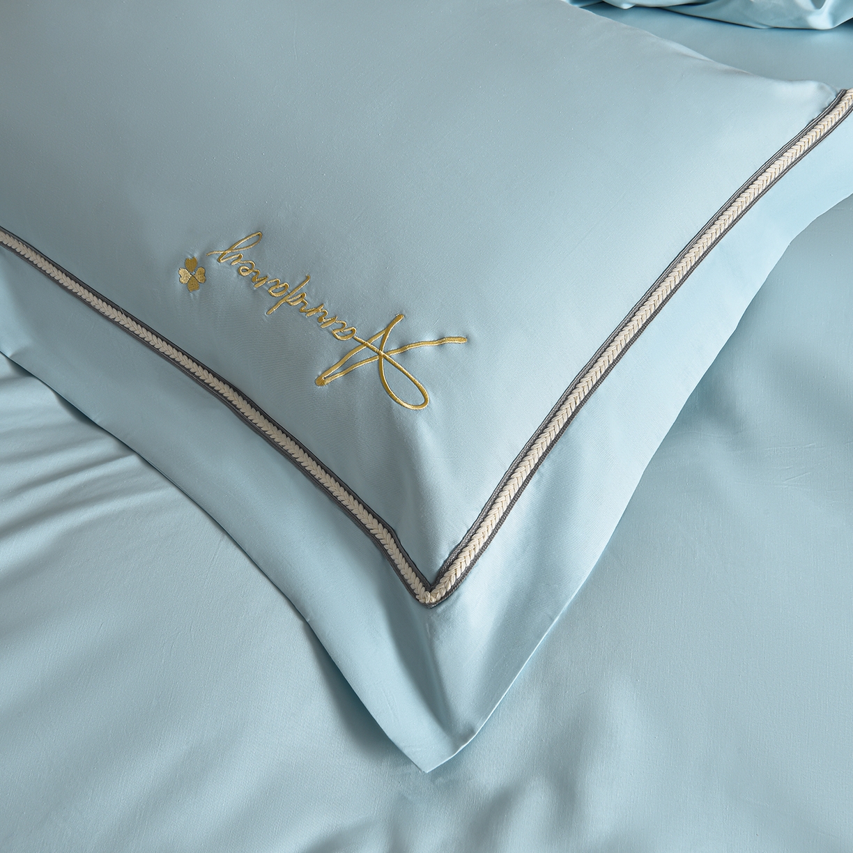 91家纺网 家纺一手货源 找家纺 湘雪家居 2026新款长绒棉高支高密纯棉刺绣四件套-幕镜款 幕镜-松石绿