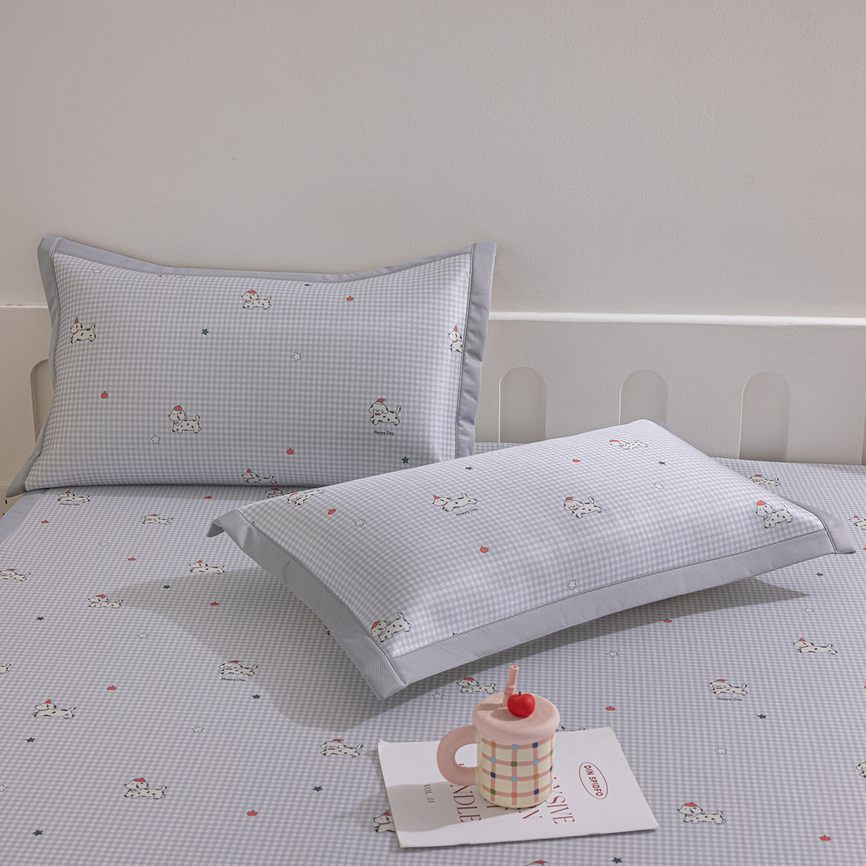 91家纺网 家纺一手货源 找家纺 小萌虎 2026新款碳光冰丝席平铺款床席款 斑点狗-灰