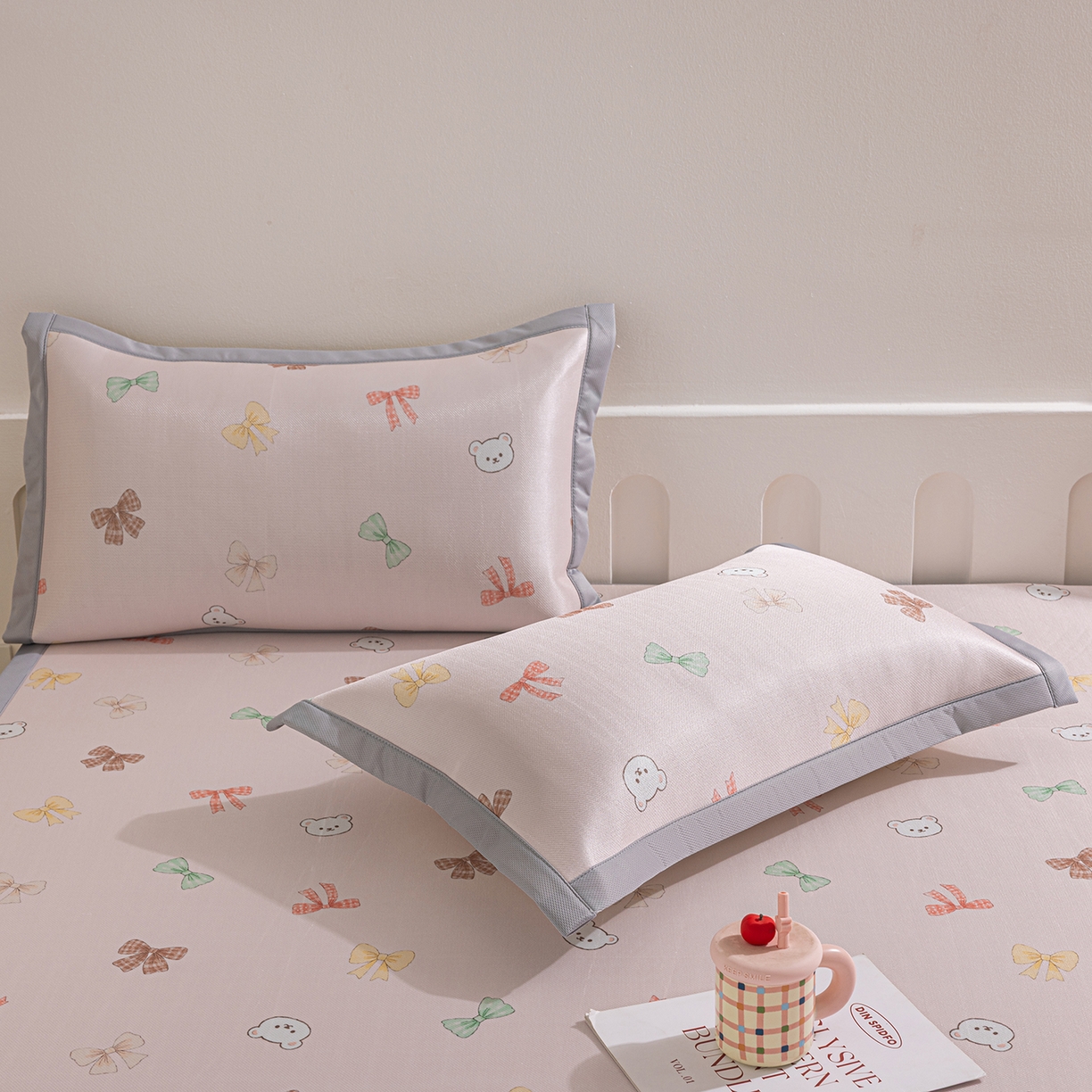 91家纺网 家纺一手货源 找家纺 小萌虎 2026新款碳光冰丝席平铺款床席款 蝴蝶小熊