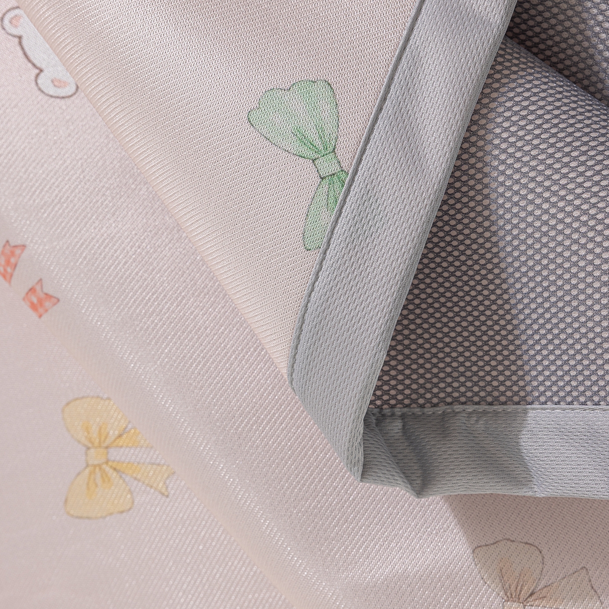 91家纺网 家纺一手货源 找家纺 小萌虎 2026新款碳光冰丝席平铺款床席款 蝴蝶小熊