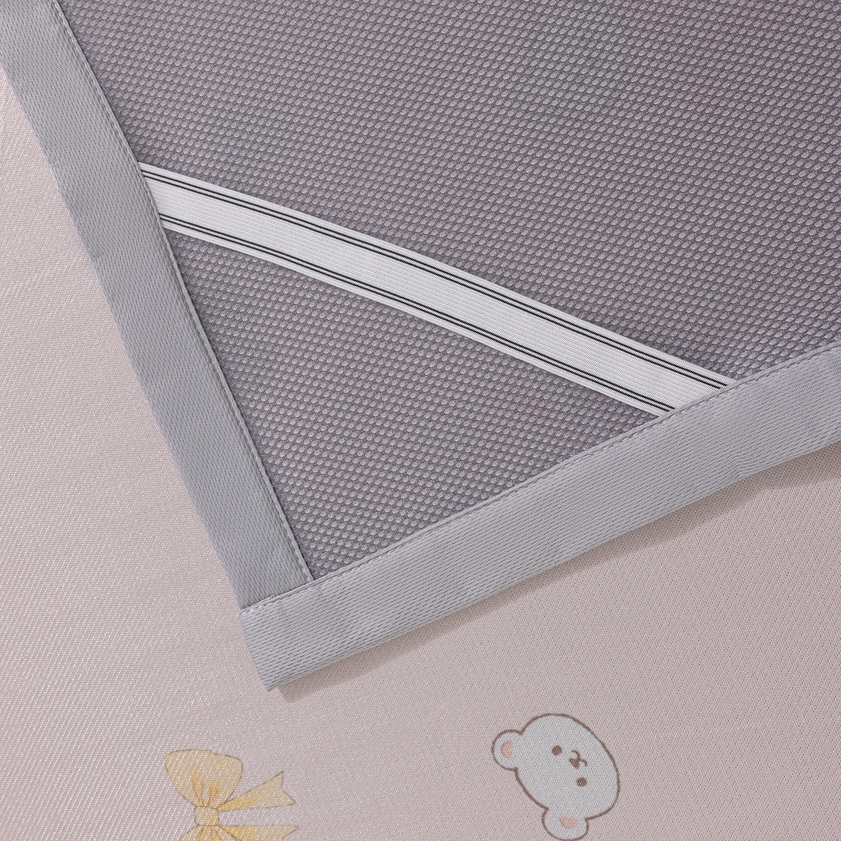 91家纺网 家纺一手货源 找家纺 小萌虎 2026新款碳光冰丝席平铺款床席款 蝴蝶小熊