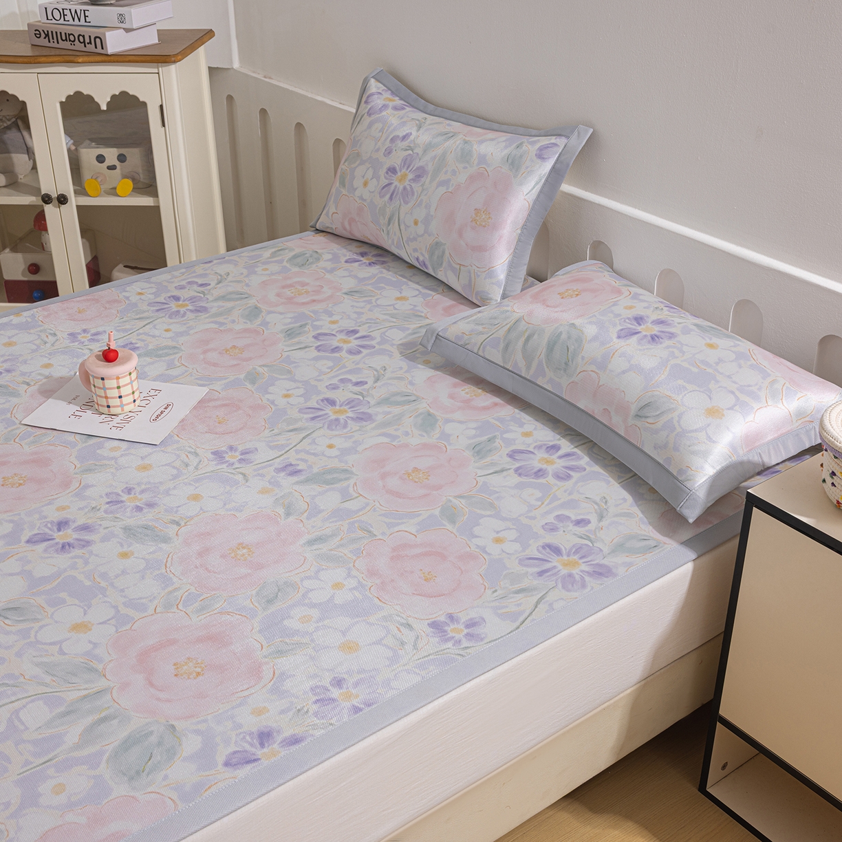 91家纺网 家纺一手货源 找家纺 小萌虎 2026新款碳光冰丝席平铺款床席款 花田