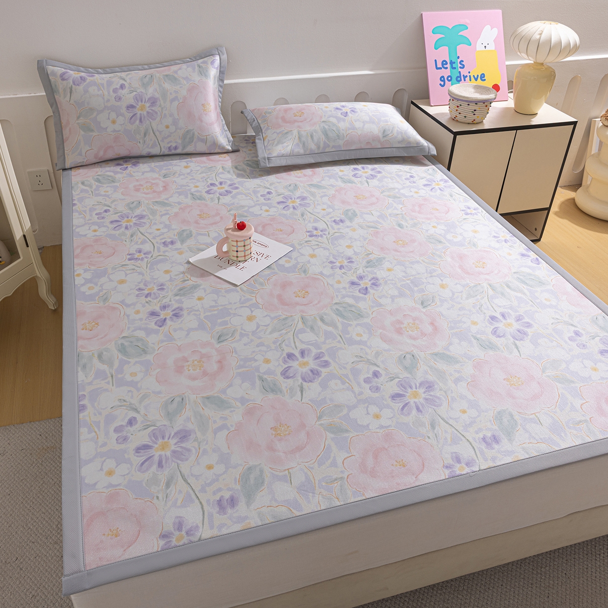 91家纺网 家纺一手货源 找家纺 小萌虎 2026新款碳光冰丝席平铺款床席款 花田