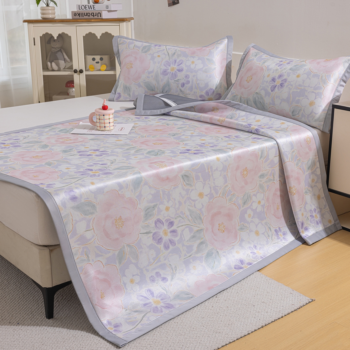 91家纺网 家纺一手货源 找家纺 小萌虎 2026新款碳光冰丝席平铺款床席款 花田