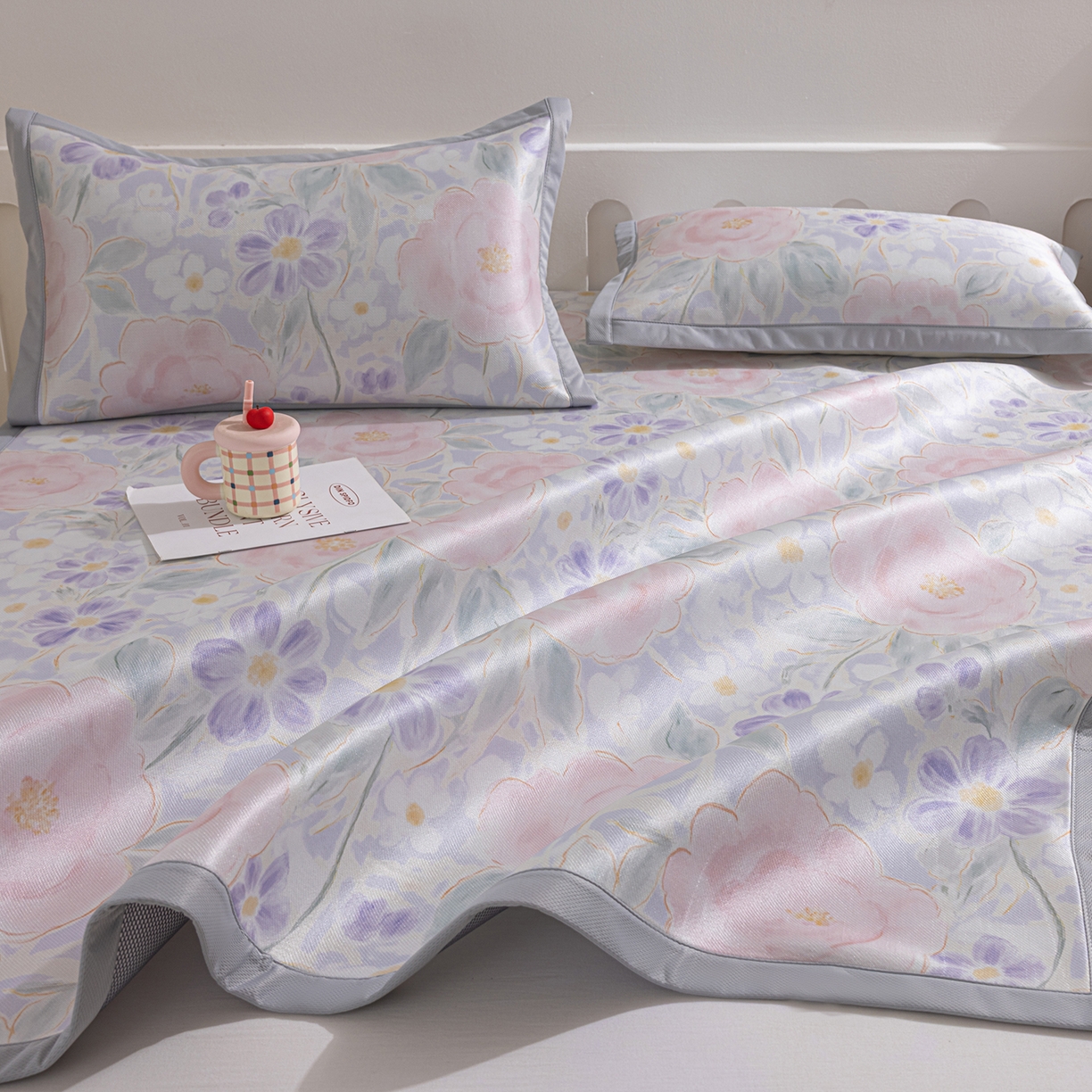 91家纺网 家纺一手货源 找家纺 小萌虎 2026新款碳光冰丝席平铺款床席款 花田