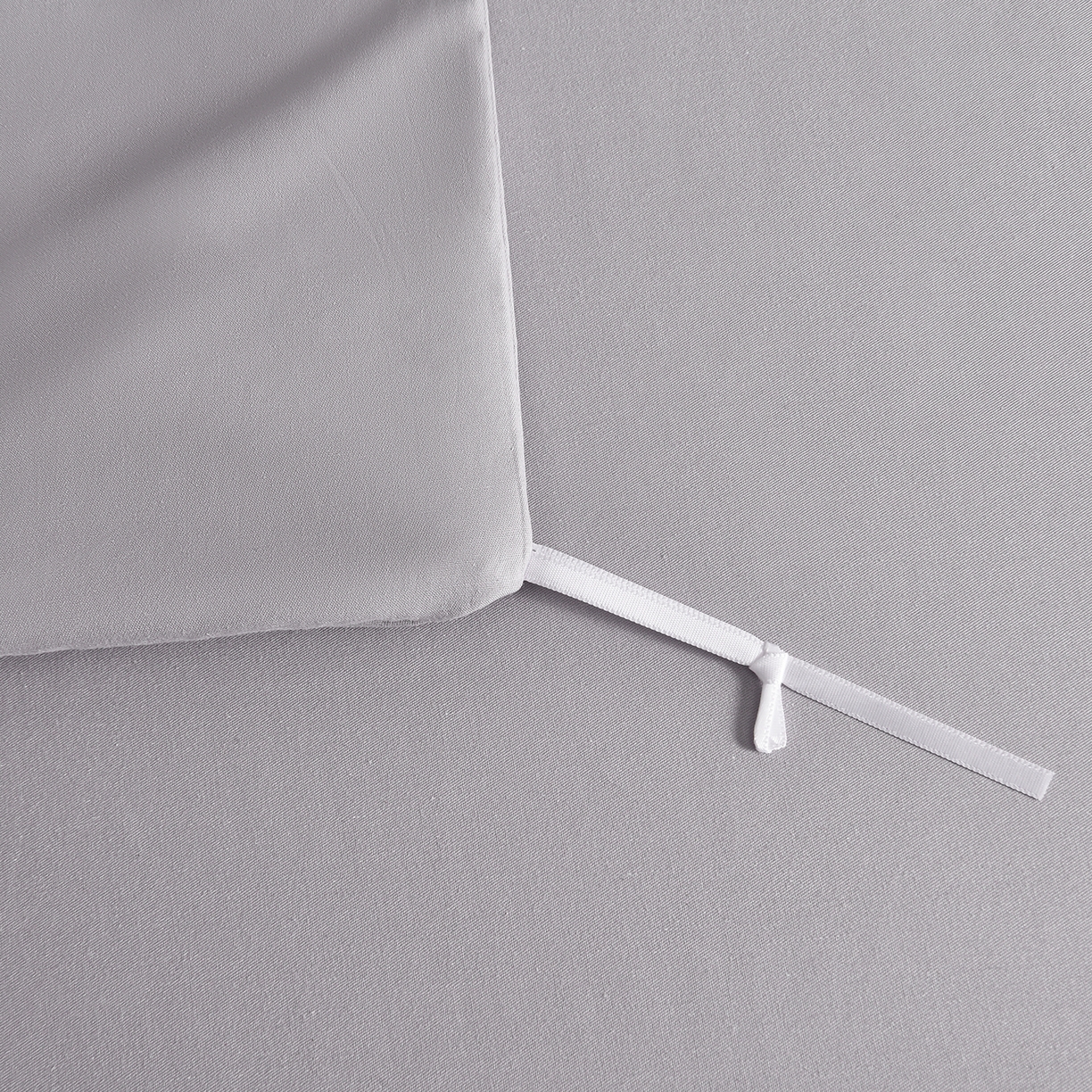 91家纺网 家纺一手货源 找家纺 湘雪家居 2026新款长绒棉高支高密纯棉刺绣四件套-幕镜款 幕镜-椰子灰