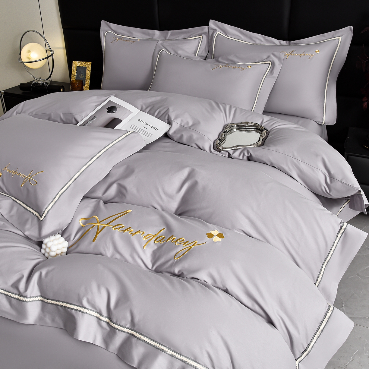 91家纺网 家纺一手货源 找家纺 湘雪家居 2026新款长绒棉高支高密纯棉刺绣四件套-幕镜款 幕镜-椰子灰