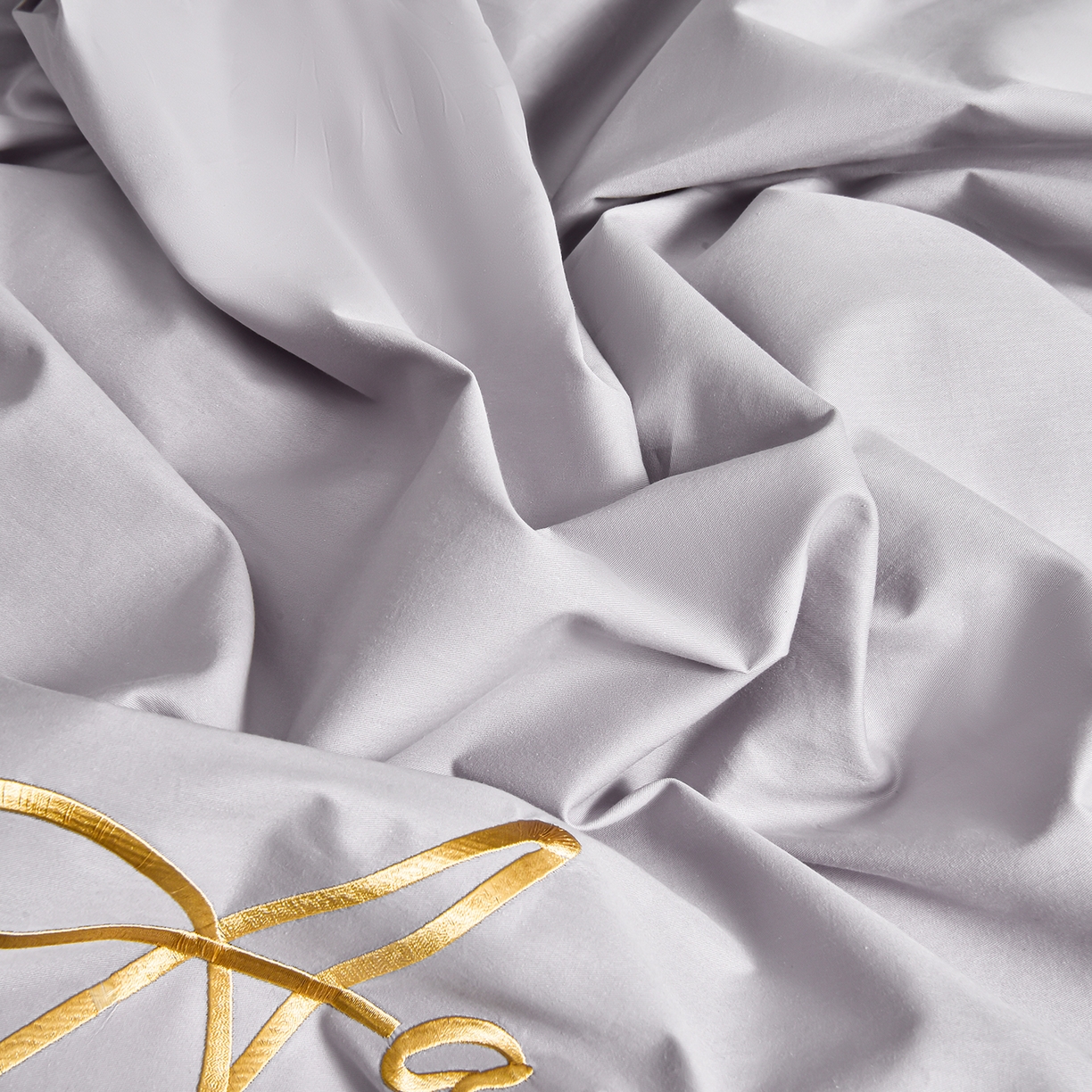 91家纺网 家纺一手货源 找家纺 湘雪家居 2026新款长绒棉高支高密纯棉刺绣四件套-幕镜款 幕镜-椰子灰