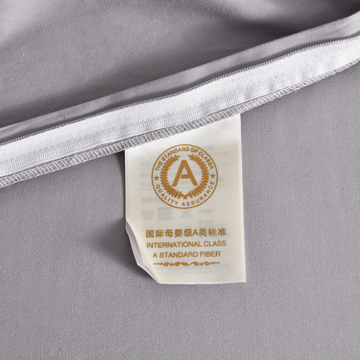 91家纺网 家纺一手货源 找家纺 湘雪家居 2026新款长绒棉高支高密纯棉刺绣四件套-幕镜款 幕镜-椰子灰