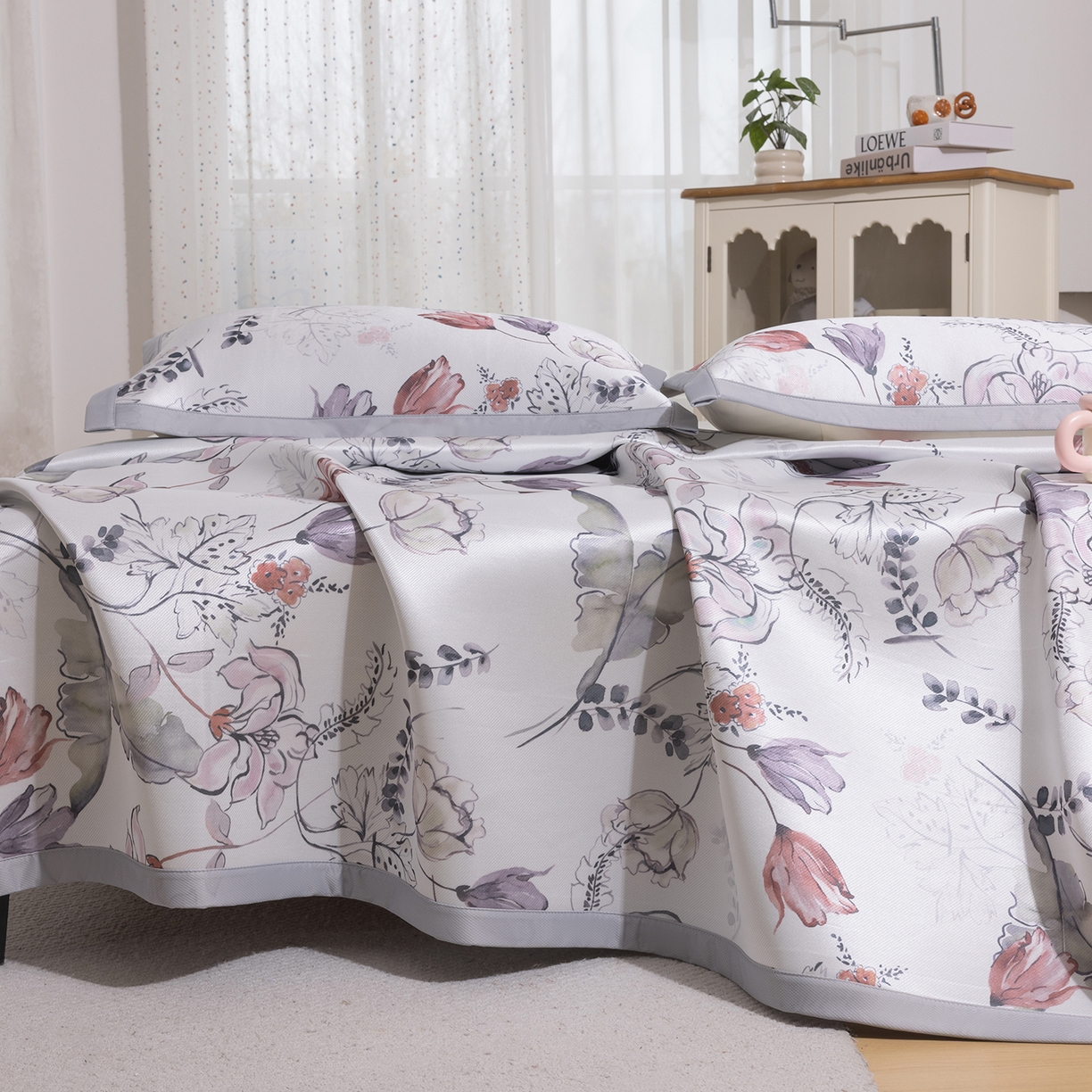 91家纺网 家纺一手货源 找家纺 小萌虎 2026新款碳光冰丝席平铺款床席款 密语