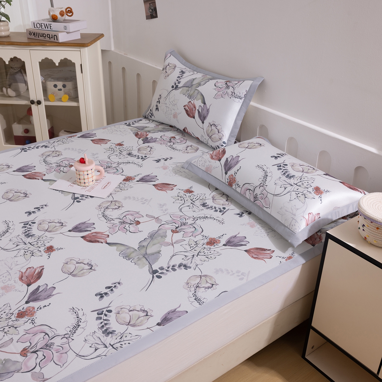 91家纺网 家纺一手货源 找家纺 小萌虎 2026新款碳光冰丝席平铺款床席款 密语