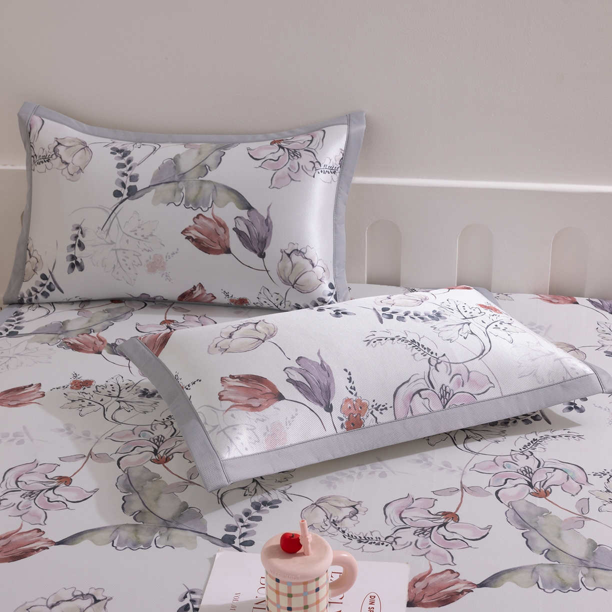 91家纺网 家纺一手货源 找家纺 小萌虎 2026新款碳光冰丝席平铺款床席款 密语