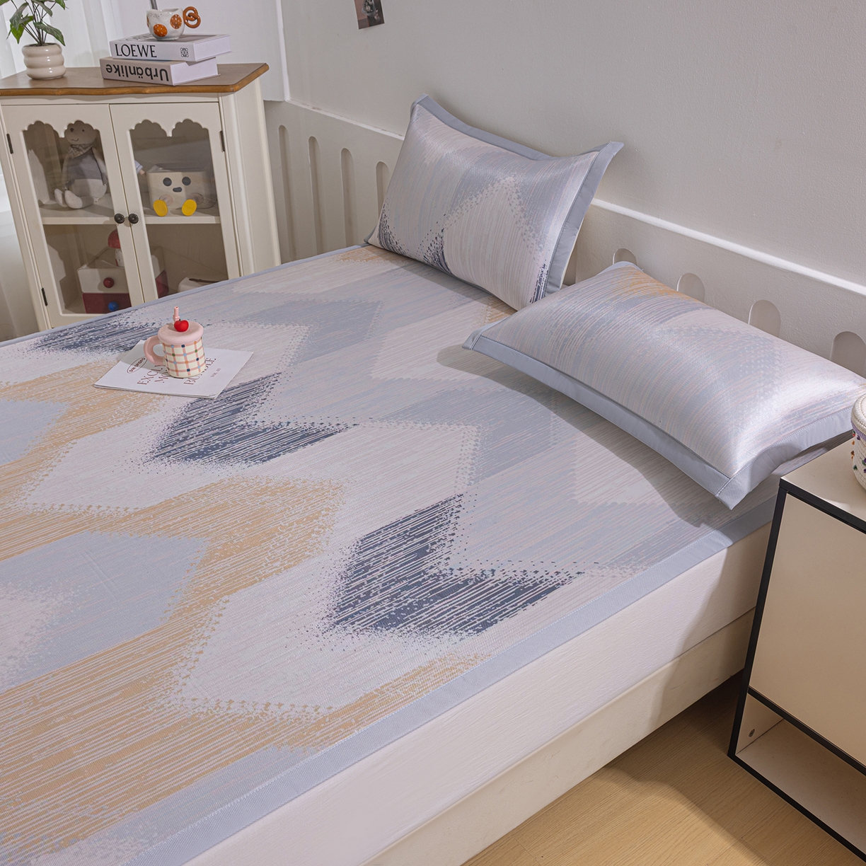 91家纺网 家纺一手货源 找家纺 小萌虎 2026新款碳光冰丝席平铺款床席款 莫奈