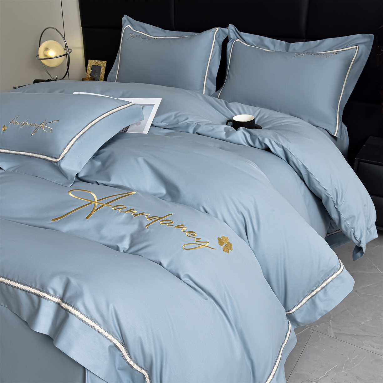 91家纺网 家纺一手货源 找家纺 湘雪家居 2026新款长绒棉高支高密纯棉刺绣四件套-幕镜款 幕镜-烟雾蓝