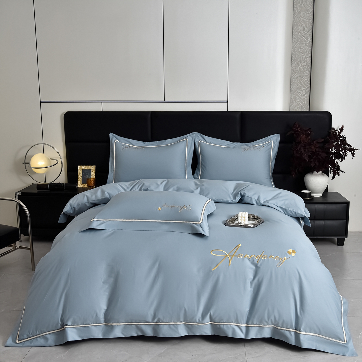 91家纺网 家纺一手货源 找家纺 湘雪家居 2026新款长绒棉高支高密纯棉刺绣四件套-幕镜款 幕镜-烟雾蓝