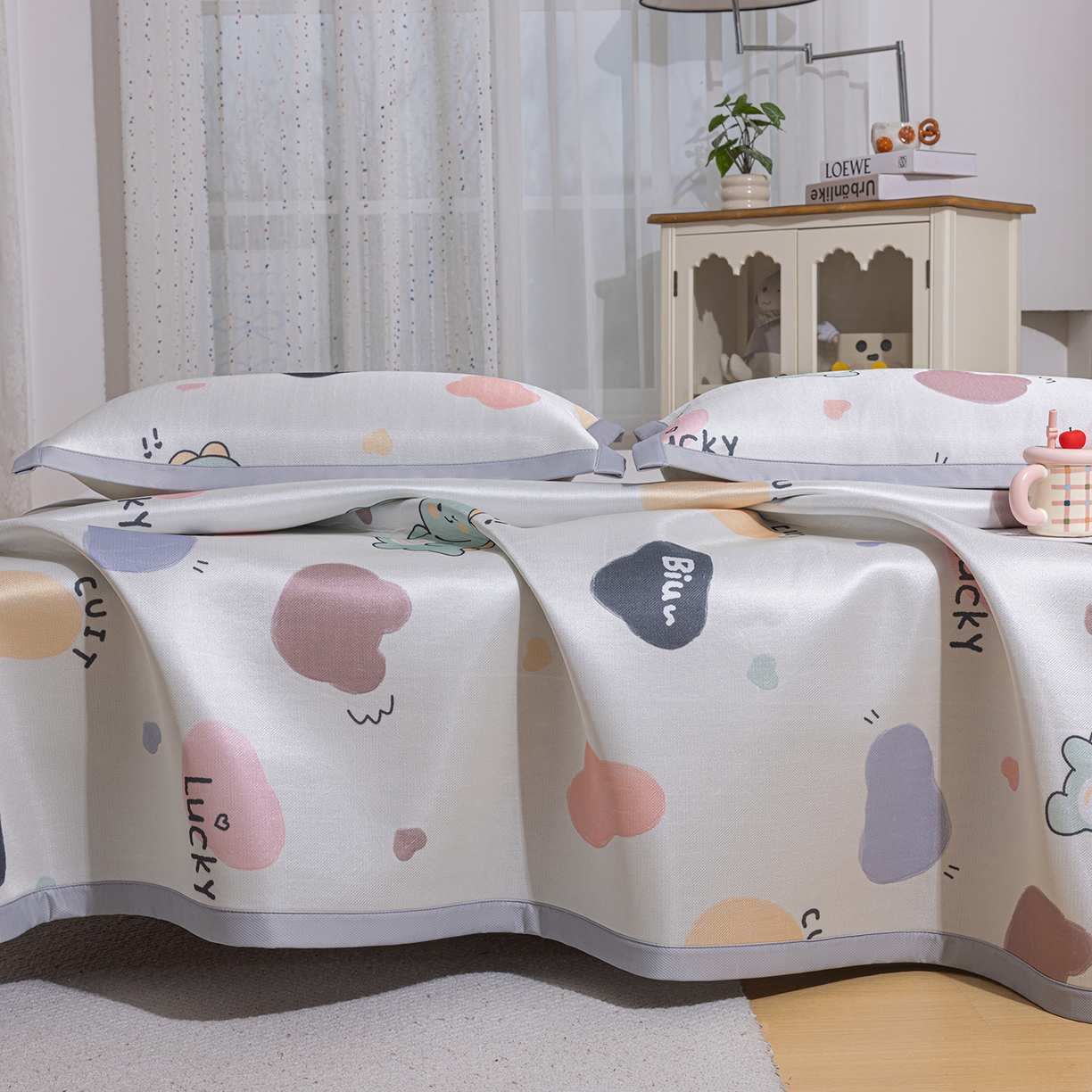 91家纺网 家纺一手货源 找家纺 小萌虎 2026新款碳光冰丝席平铺款床席款 小恐龙