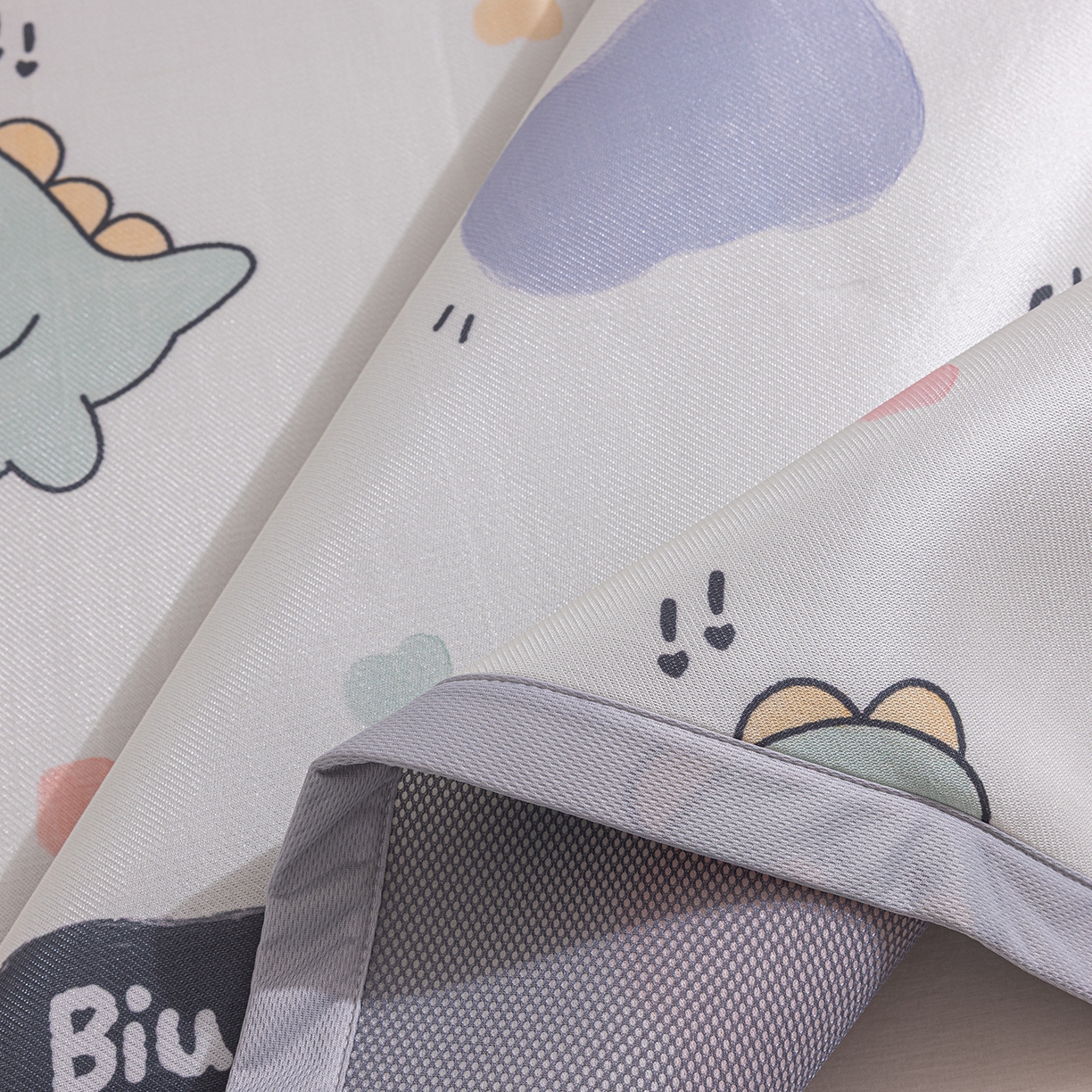 91家纺网 家纺一手货源 找家纺 小萌虎 2026新款碳光冰丝席平铺款床席款 小恐龙