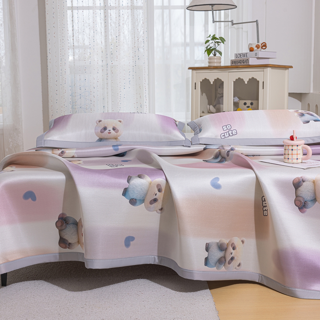 91家纺网 家纺一手货源 找家纺 小萌虎 2026新款碳光冰丝席平铺款床席款 小熊猫