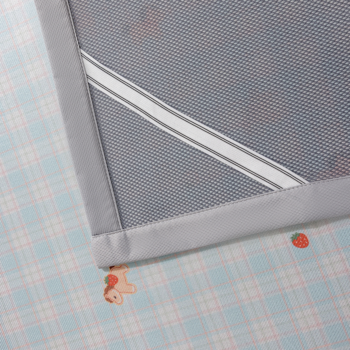 91家纺网 家纺一手货源 找家纺 小萌虎 2026新款碳光冰丝席平铺款床席款 一马当先-蓝