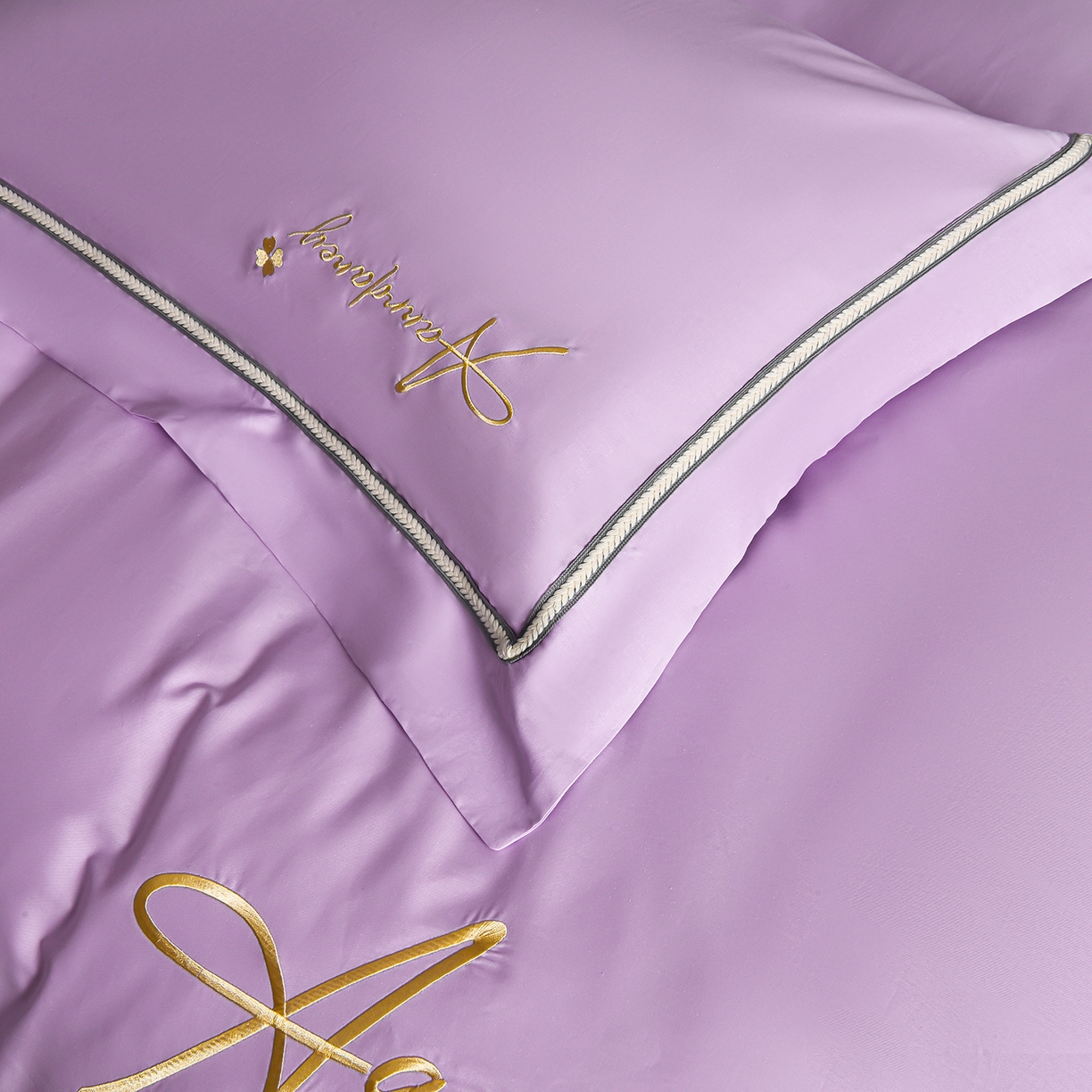 91家纺网 家纺一手货源 找家纺 湘雪家居 2026新款长绒棉高支高密纯棉刺绣四件套-幕镜款 幕镜-暮光紫