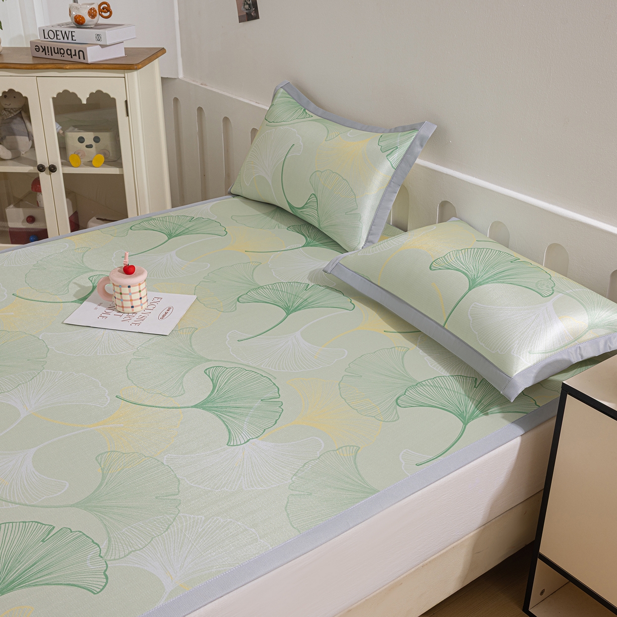 91家纺网 家纺一手货源 找家纺 小萌虎 2026新款碳光冰丝席平铺款床席款 银杏叶