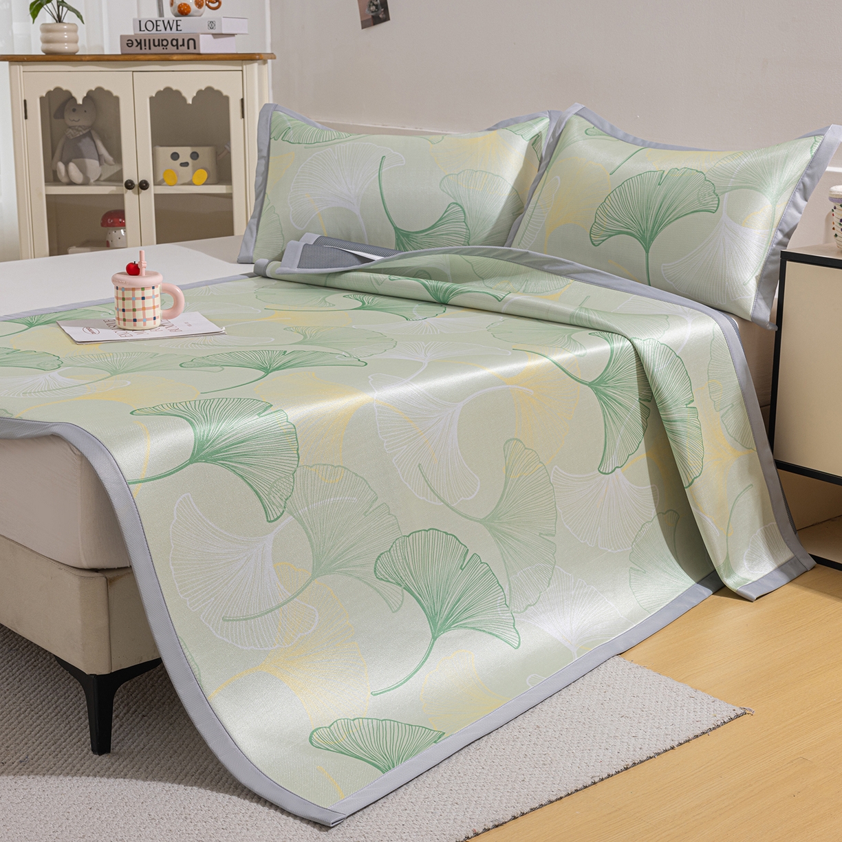 91家纺网 家纺一手货源 找家纺 小萌虎 2026新款碳光冰丝席平铺款床席款 银杏叶