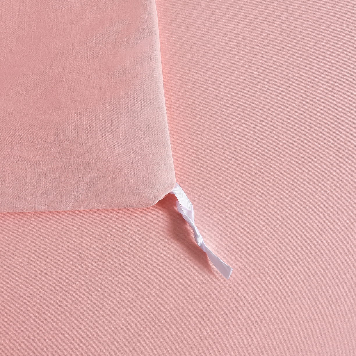 91家纺网 家纺一手货源 找家纺 湘雪家居 2026新款长绒棉高支高密纯棉刺绣四件套-幕镜款 幕镜-桃杏粉