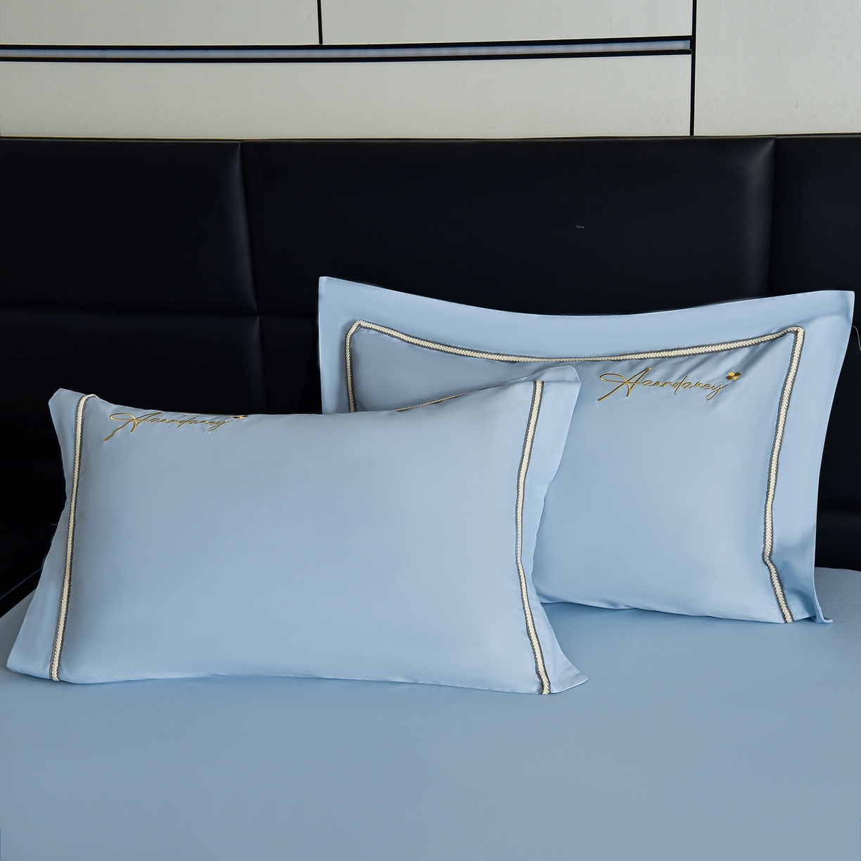 91家纺网 家纺一手货源 找家纺 湘雪家居 2026新款长绒棉高支高密纯棉刺绣四件套-幕镜款 幕镜-晨雾蓝