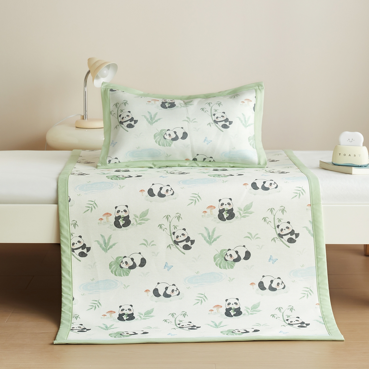 91家纺网 家纺一手货源 找家纺 荷马之梦 2026新款凉席系列-A类母婴原创卡通数码印花儿童冰丝凉席 萌趣熊猫