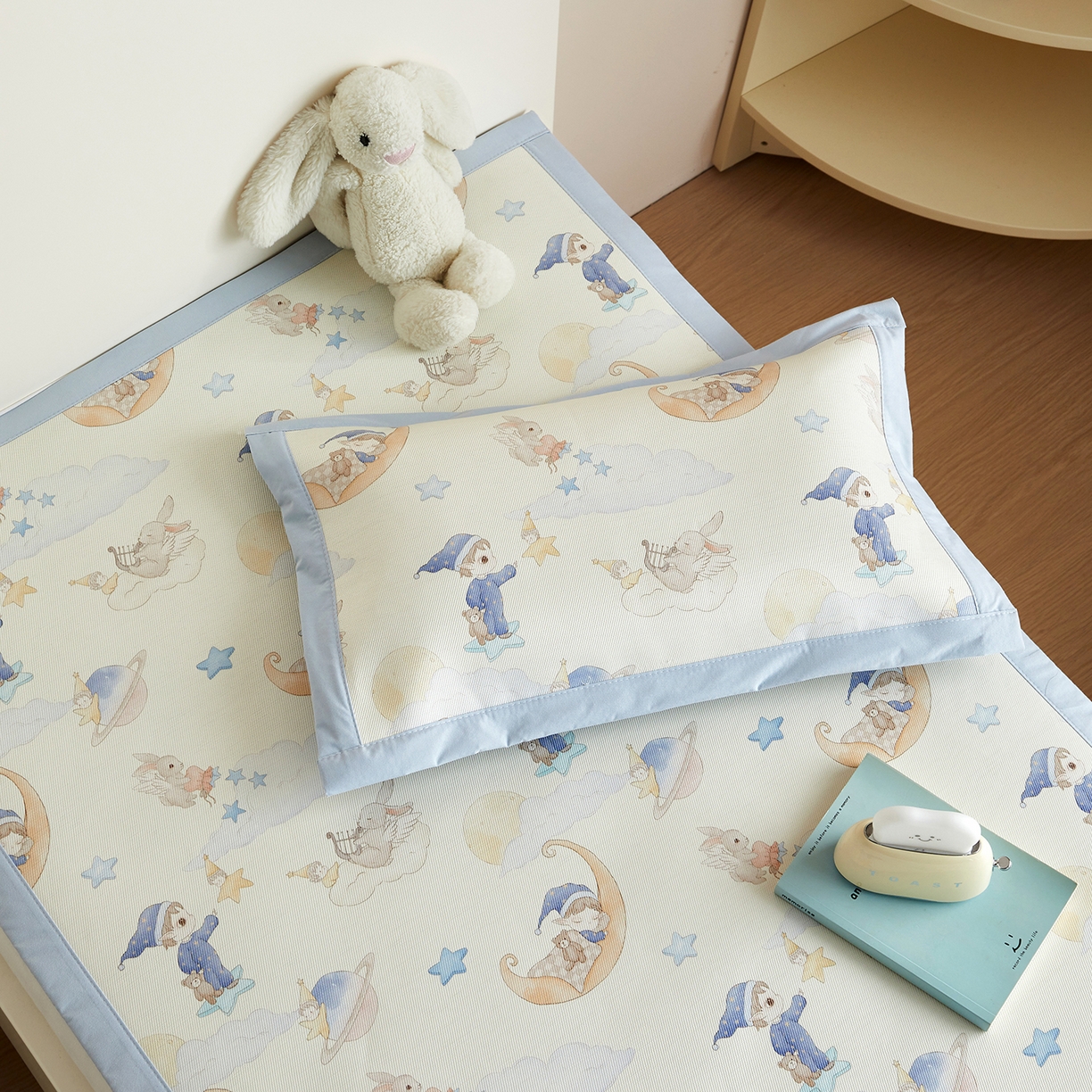 91家纺网 家纺一手货源 找家纺 荷马之梦 2026新款凉席系列-A类母婴原创卡通数码印花儿童冰丝凉席 星空游记