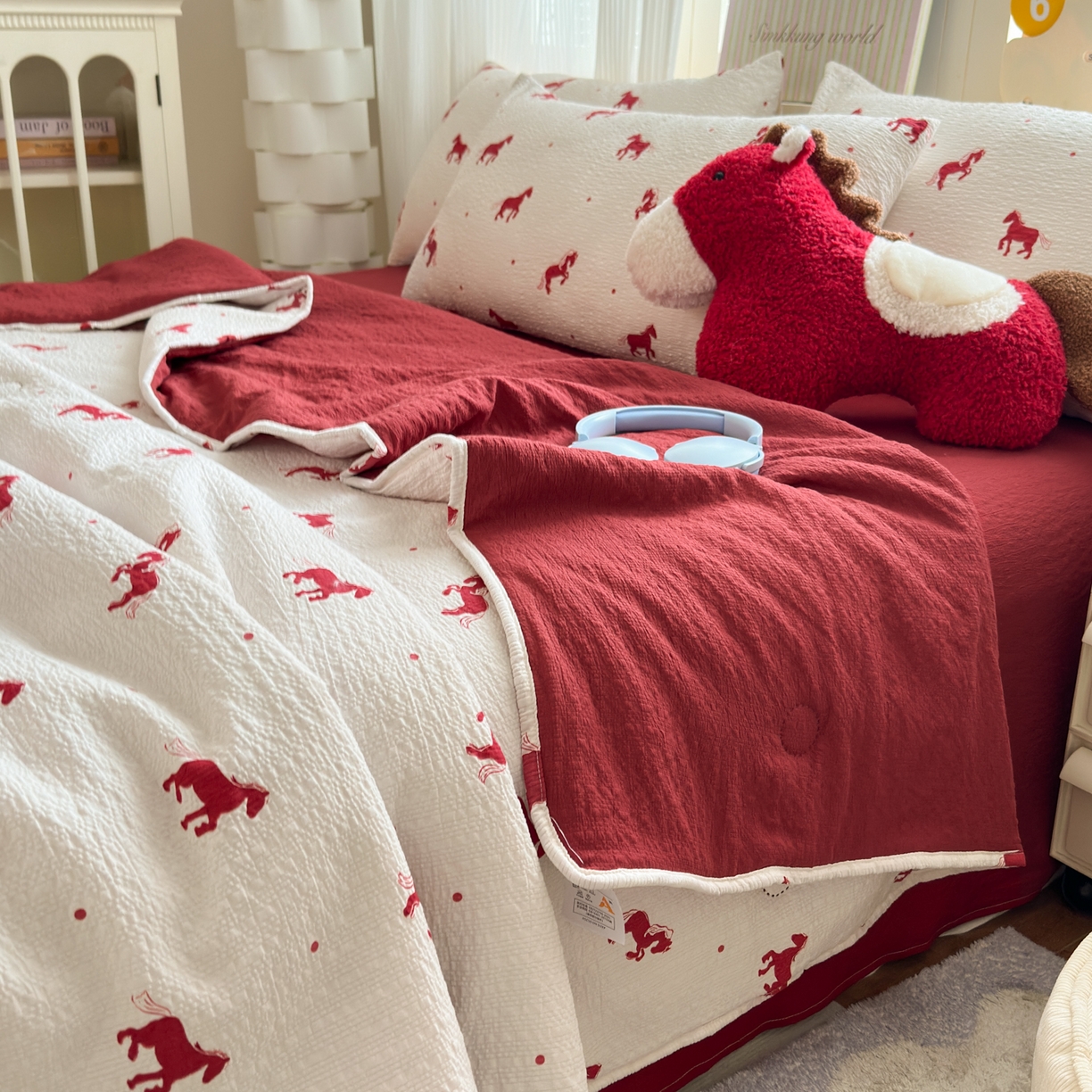 91家纺网 家纺一手货源 找家纺 （总）德比尔斯  2026新款泡芙棉夏被四件套包边款