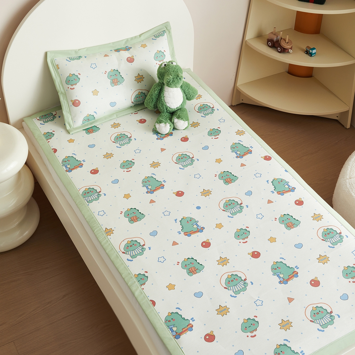 91家纺网 家纺一手货源 找家纺 荷马之梦 2026新款凉席系列-A类母婴原创卡通数码印花儿童冰丝凉席 运动恐龙