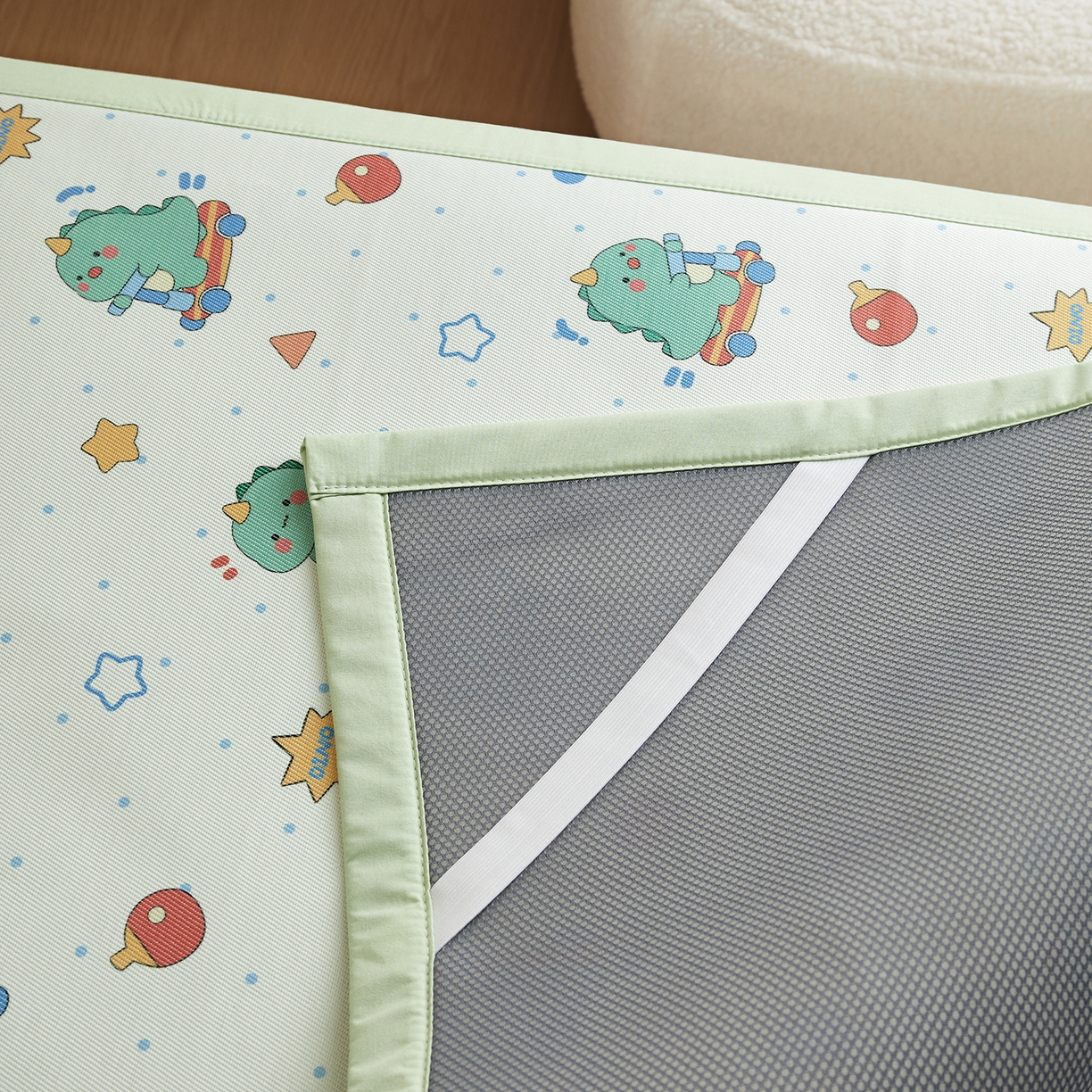 91家纺网 家纺一手货源 找家纺 荷马之梦 2026新款凉席系列-A类母婴原创卡通数码印花儿童冰丝凉席 运动恐龙