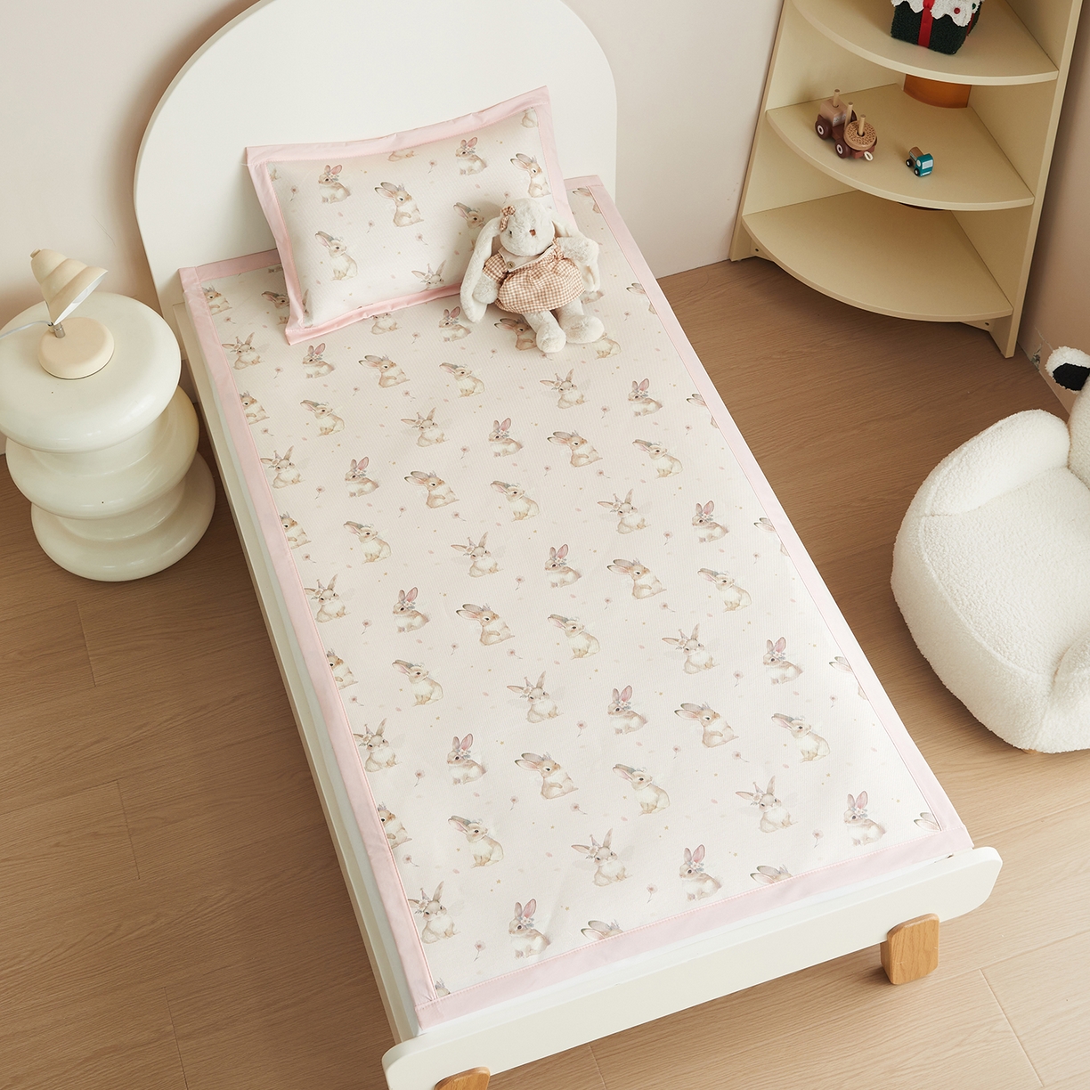 91家纺网 家纺一手货源 找家纺 荷马之梦 2026新款凉席系列-A类母婴原创卡通数码印花儿童冰丝凉席 天使小兔