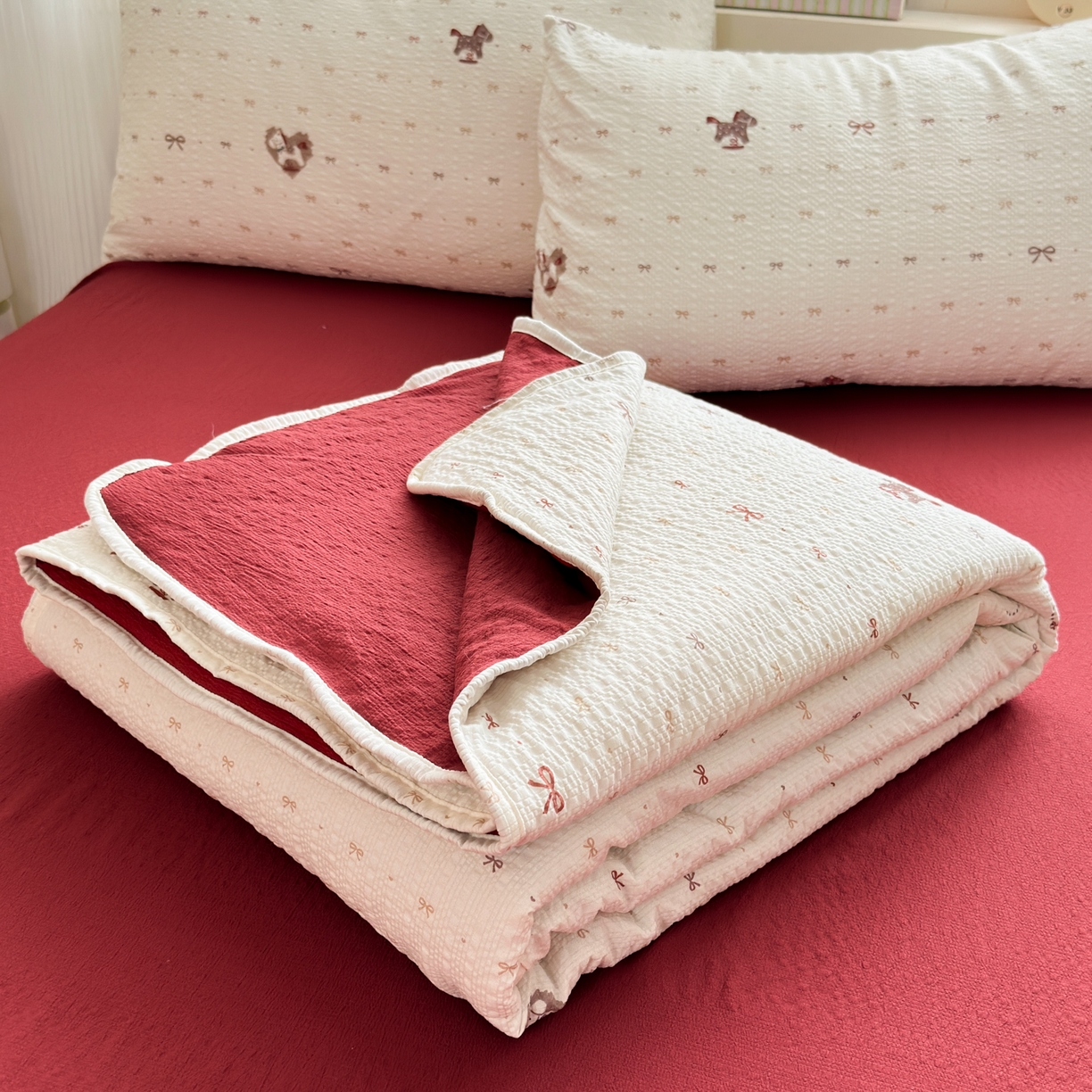 德比尔斯  2026新款泡芙棉夏被四件套包边款 鸿运小马