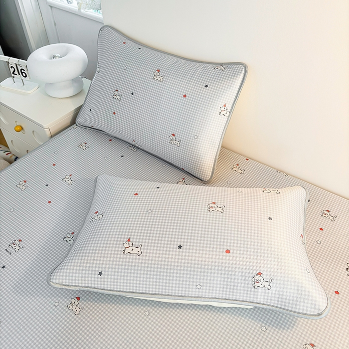 91家纺网 家纺一手货源 找家纺 小萌虎 2026新款碳光冰丝凉席床笠款拍法一 斑点狗-灰