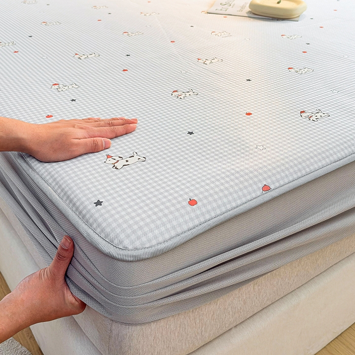 91家纺网 家纺一手货源 找家纺 小萌虎 2026新款碳光冰丝凉席床笠款拍法一 斑点狗-灰