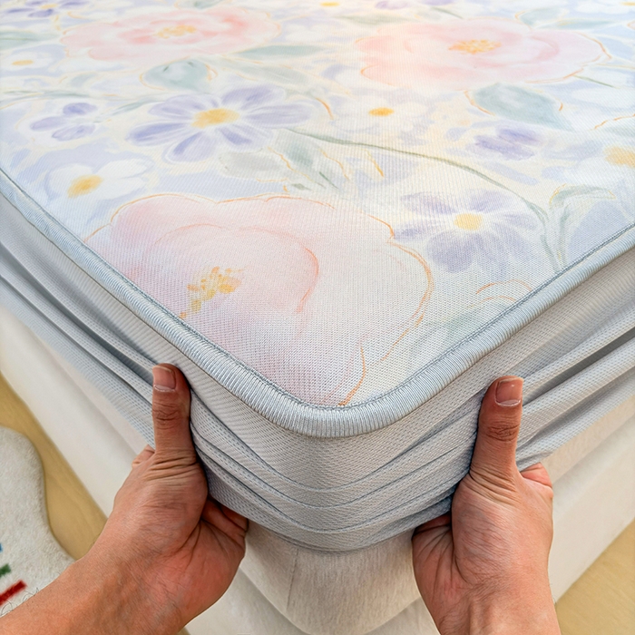 91家纺网 家纺一手货源 找家纺 小萌虎 2026新款碳光冰丝凉席床笠款拍法一 花田