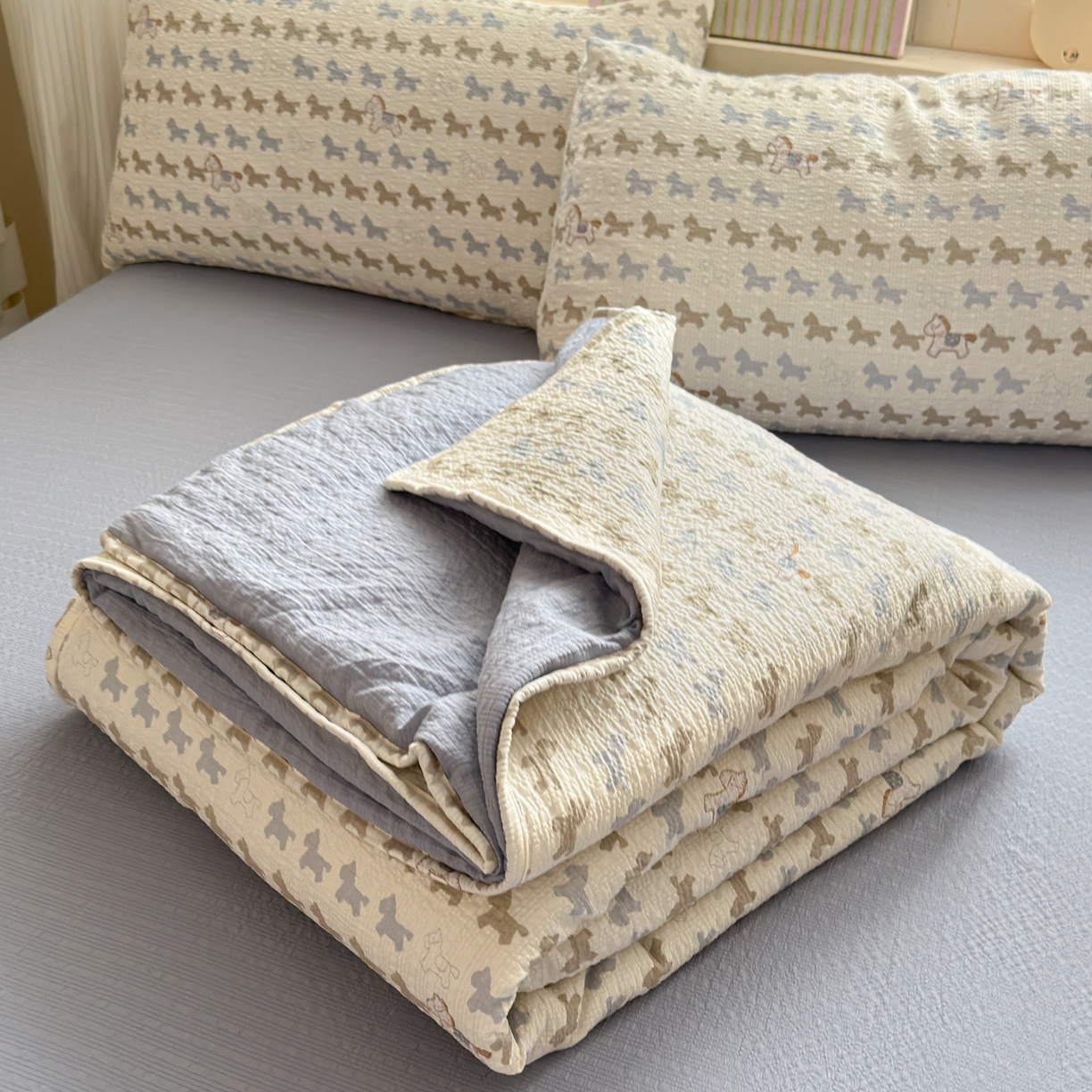 德比尔斯  2026新款泡芙棉夏被四件套包边款 小马派对