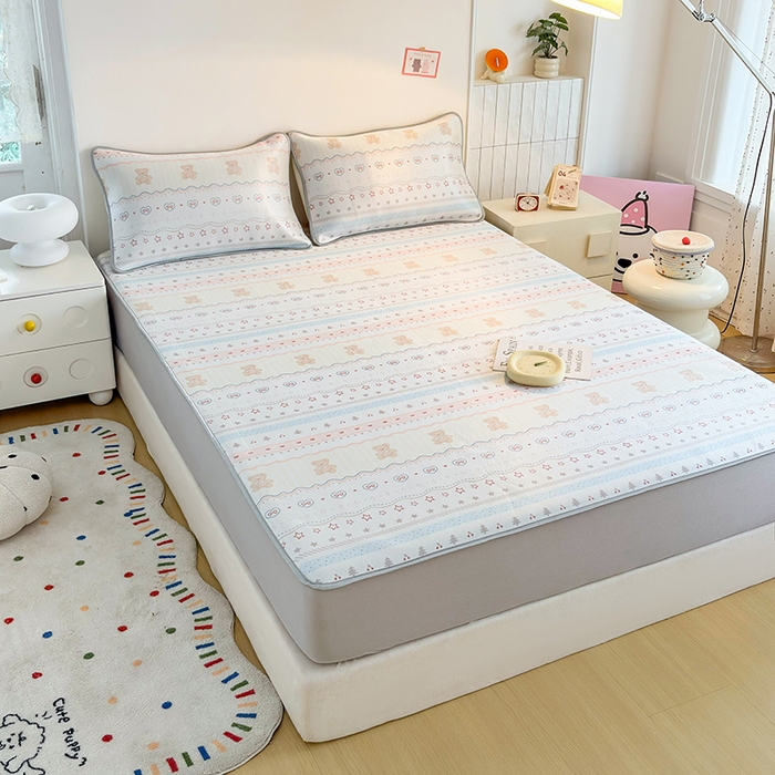 91家纺网 家纺一手货源 找家纺 小萌虎 2026新款碳光冰丝凉席床笠款拍法一 樱桃小熊