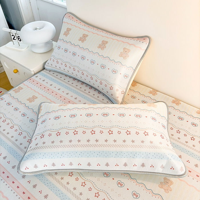 91家纺网 家纺一手货源 找家纺 小萌虎 2026新款碳光冰丝凉席床笠款拍法一 樱桃小熊