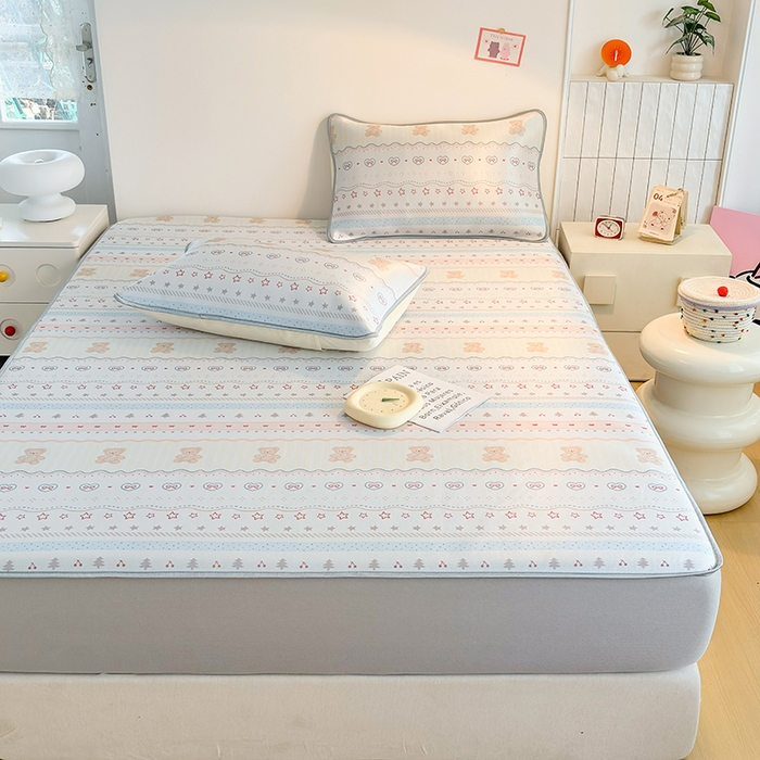 91家纺网 家纺一手货源 找家纺 小萌虎 2026新款碳光冰丝凉席床笠款拍法一 樱桃小熊