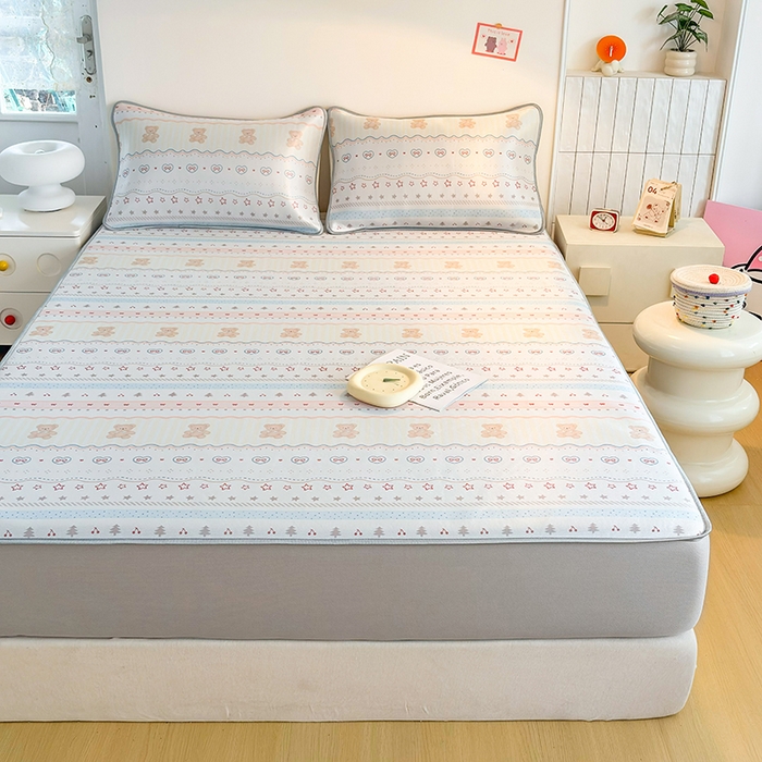 91家纺网 家纺一手货源 找家纺 小萌虎 2026新款碳光冰丝凉席床笠款拍法一 樱桃小熊