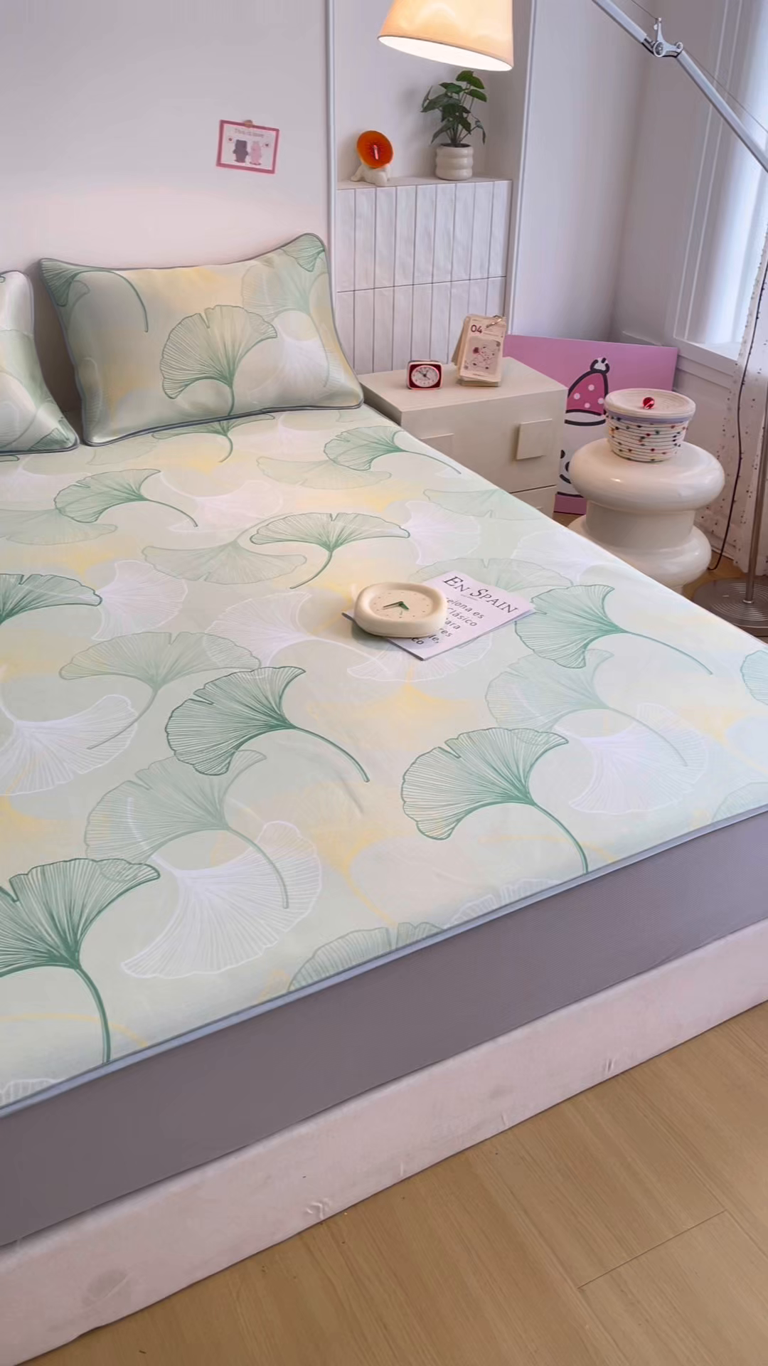 91家纺网 家纺一手货源 找家纺 小萌虎 2026新款碳光冰丝凉席床笠款拍法一 银杏叶