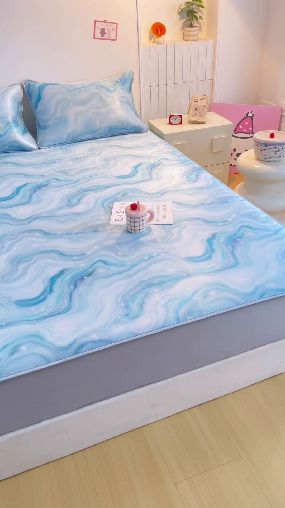 91家纺网 家纺一手货源 找家纺 小萌虎 2026新款碳光冰丝凉席床笠款拍法一 星空