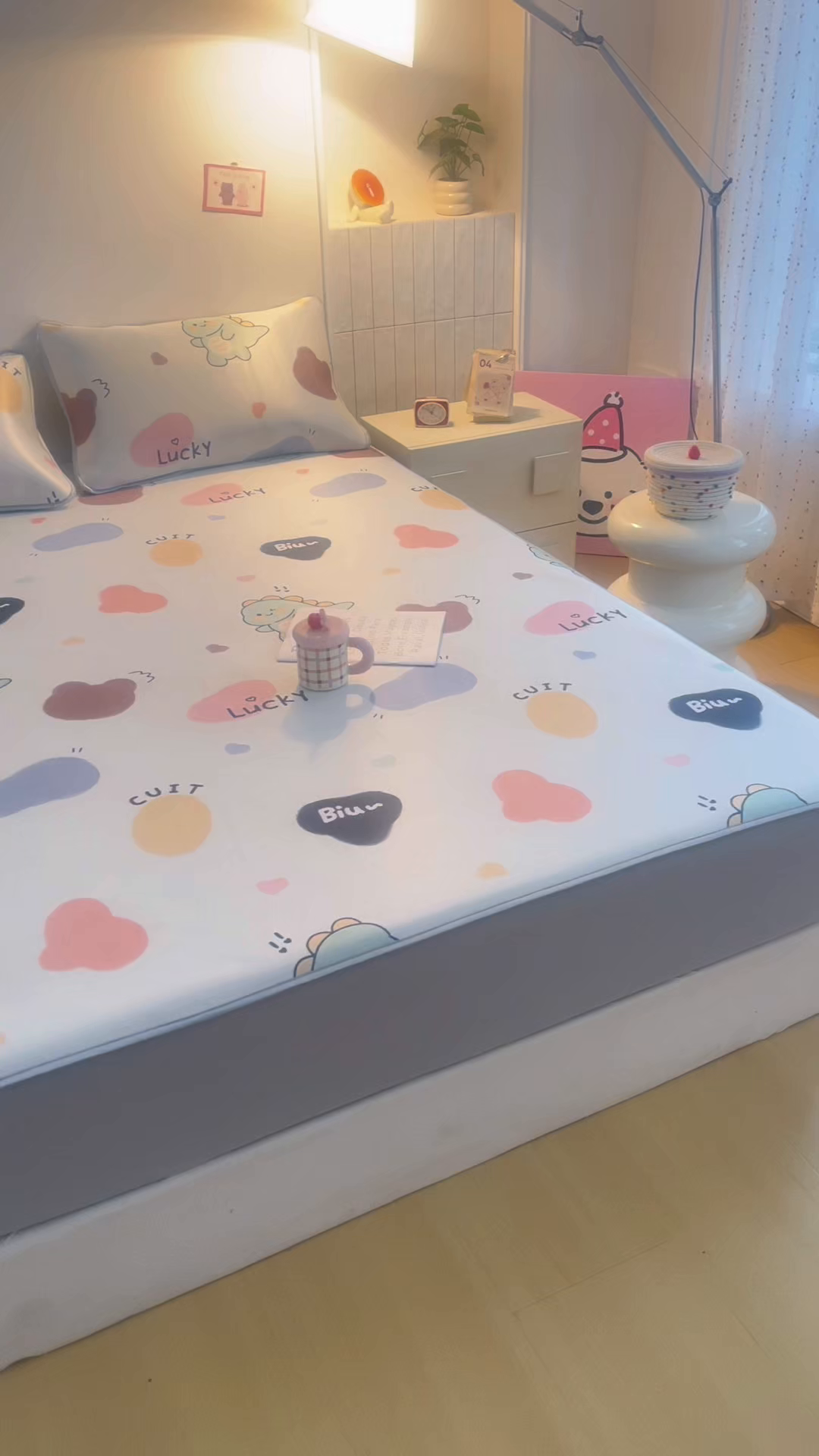 91家纺网 家纺一手货源 找家纺 小萌虎 2026新款碳光冰丝凉席床笠款拍法一 小恐龙