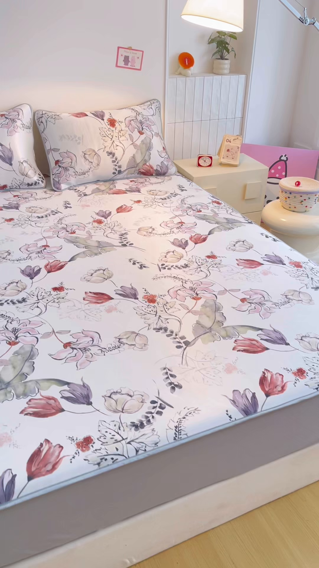 91家纺网 家纺一手货源 找家纺 小萌虎 2026新款碳光冰丝凉席床笠款拍法一 密语