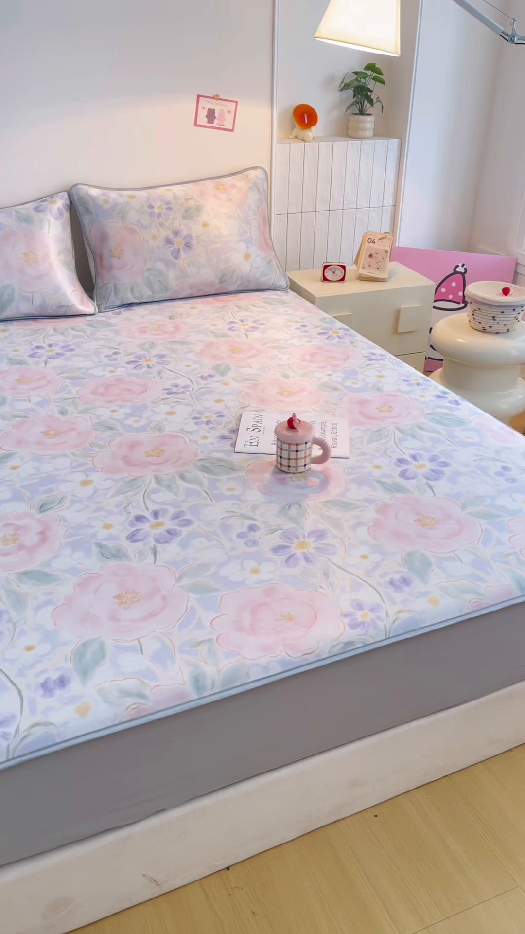 91家纺网 家纺一手货源 找家纺 小萌虎 2026新款碳光冰丝凉席床笠款拍法一 花田