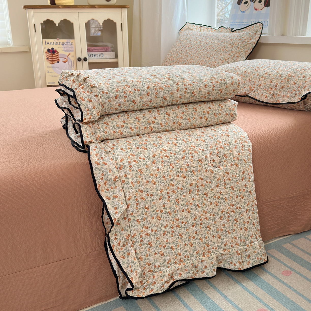 91家纺网 家纺一手货源 找家纺 （总）德比尔斯  2026新款泡芙棉夏被四件套花边款