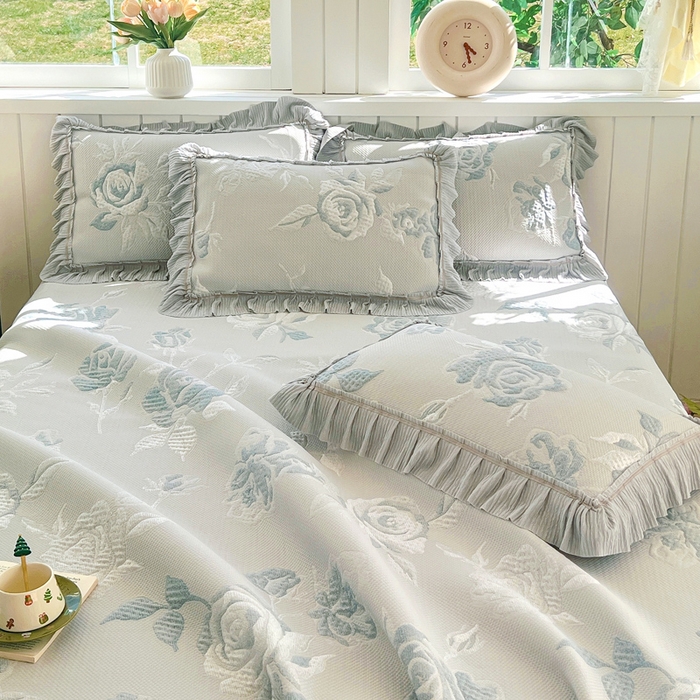 91家纺网 家纺一手货源 找家纺 恋佳居 2026新款A类PE中分子凉感丝床裙凉席 冰柔蓝蔷薇